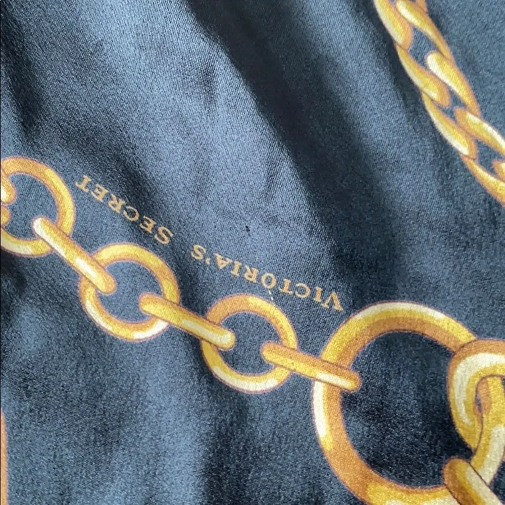 Victoria’s Secret gold chain print satin effect pants M